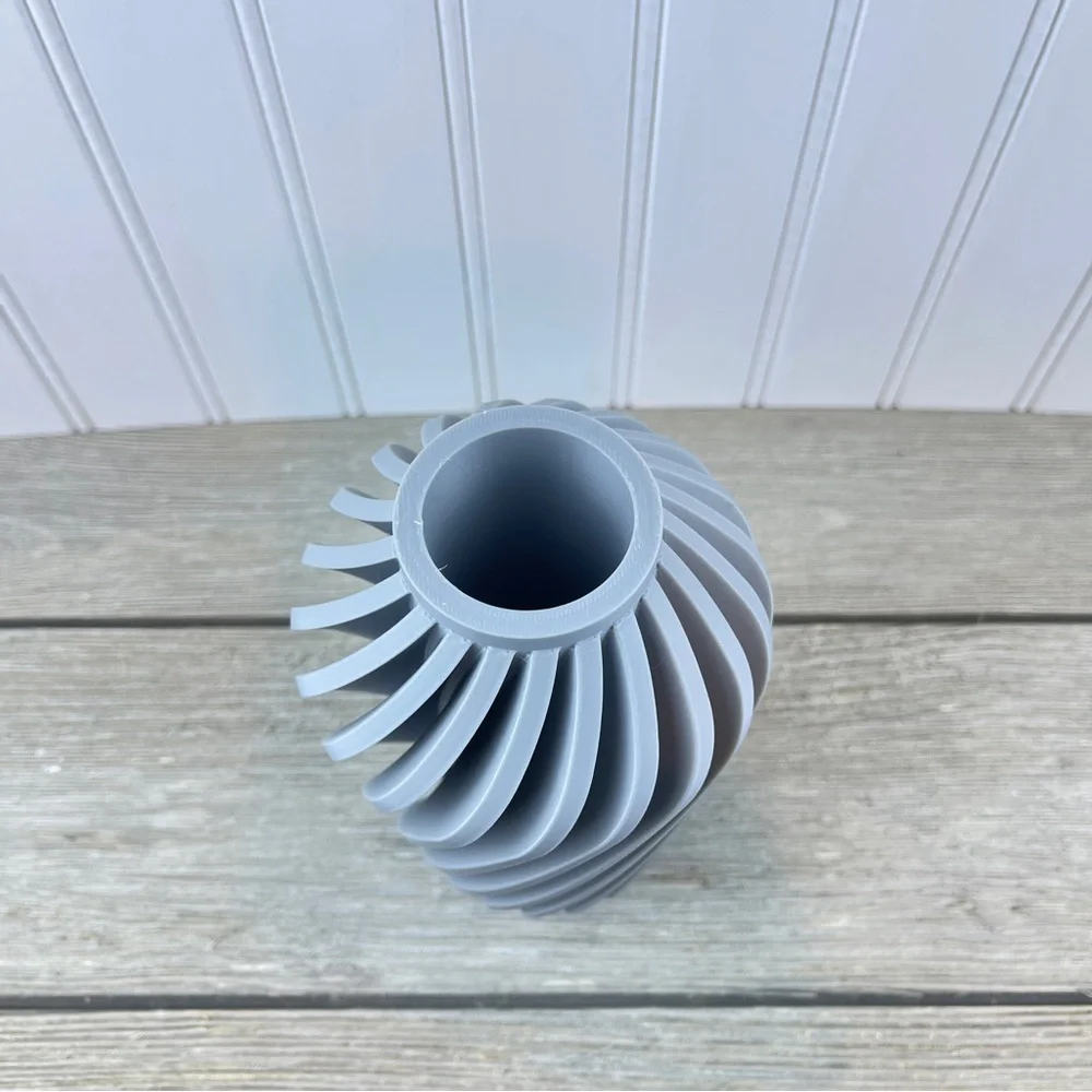 Modern Swirl Vase,  The Travix Vase, Flower Vase, Dried Flowers